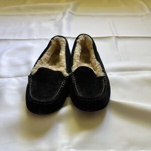 UGG Black Suede Ansley Slippers with Plush Lining